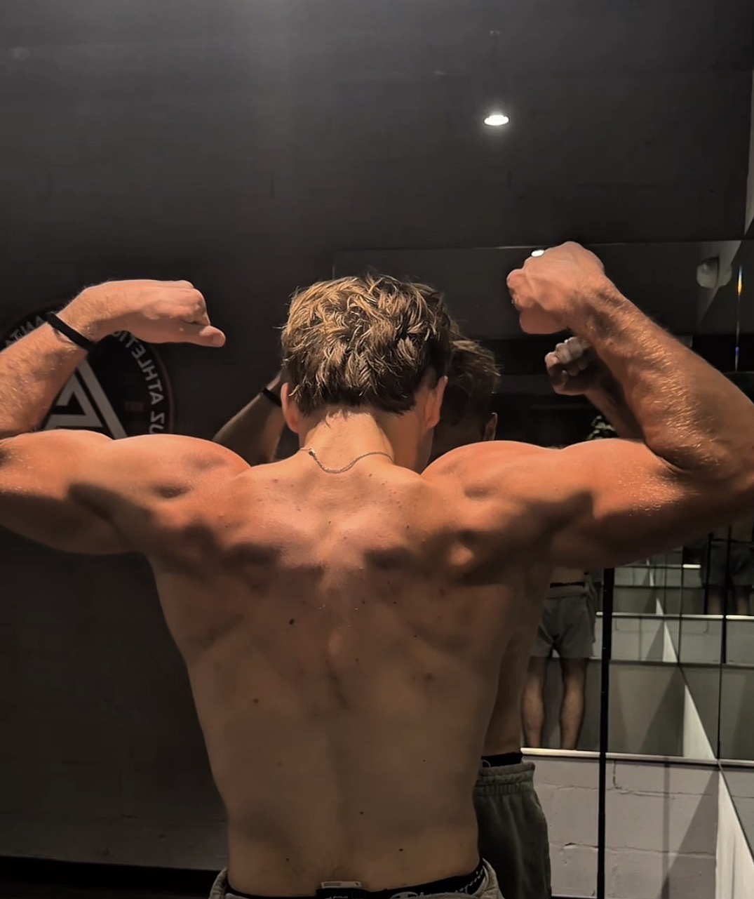Porter after, back double biceps